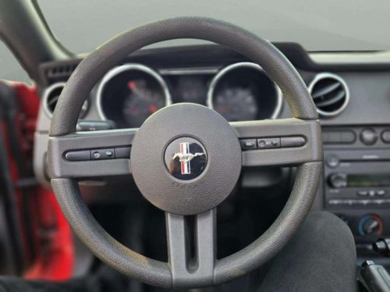 2007 Ford Mustang Deluxe - Photo #12