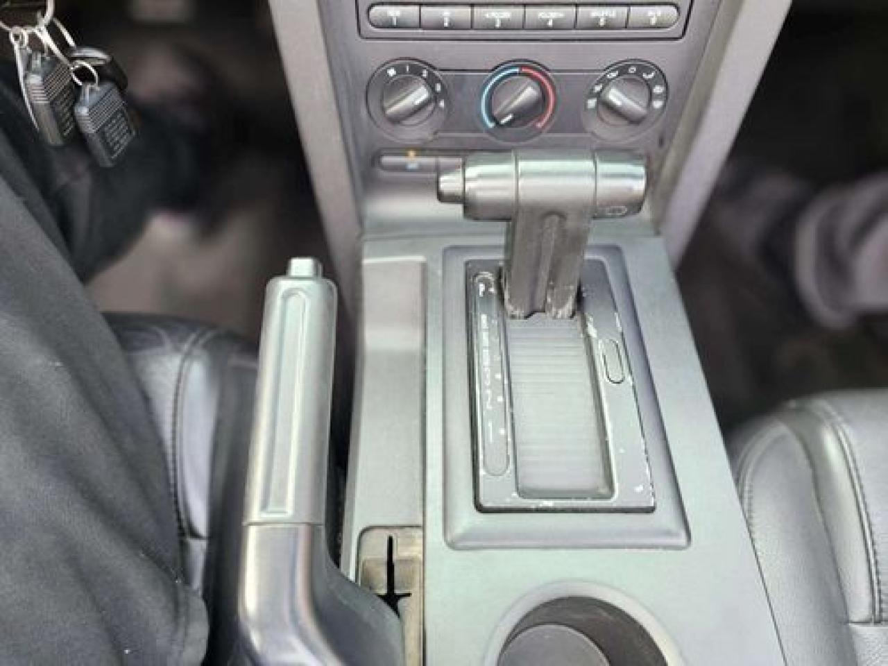 2007 Ford Mustang Deluxe - Photo #14