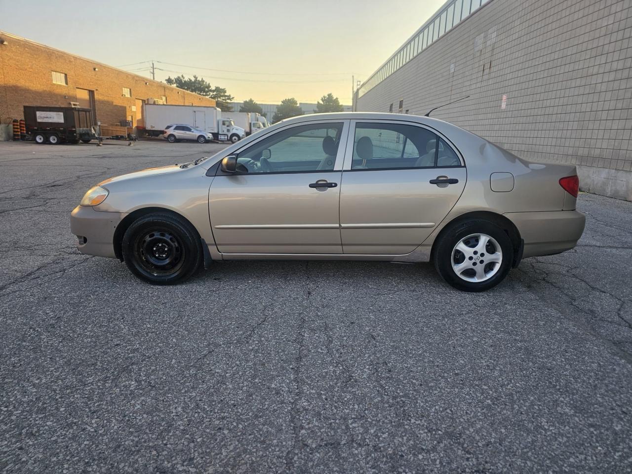 2005 Toyota Corolla CE - Photo #8