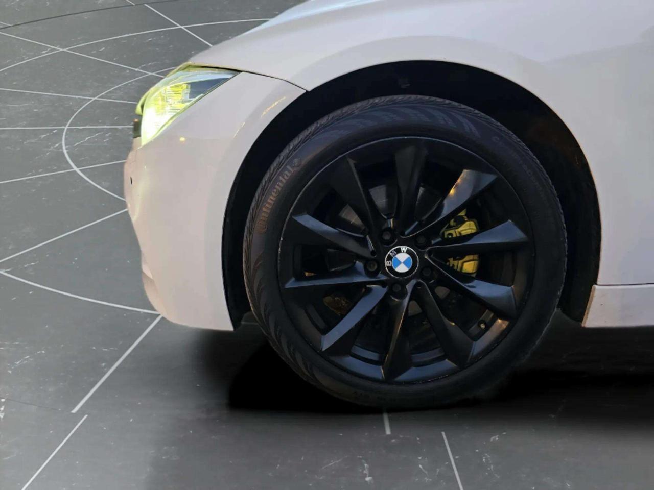 2017 BMW 3 Series 330i xDrive - Photo #9