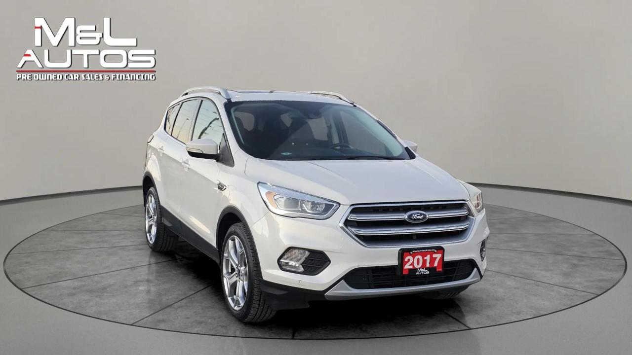 2017 Ford Escape Titanium Photo2
