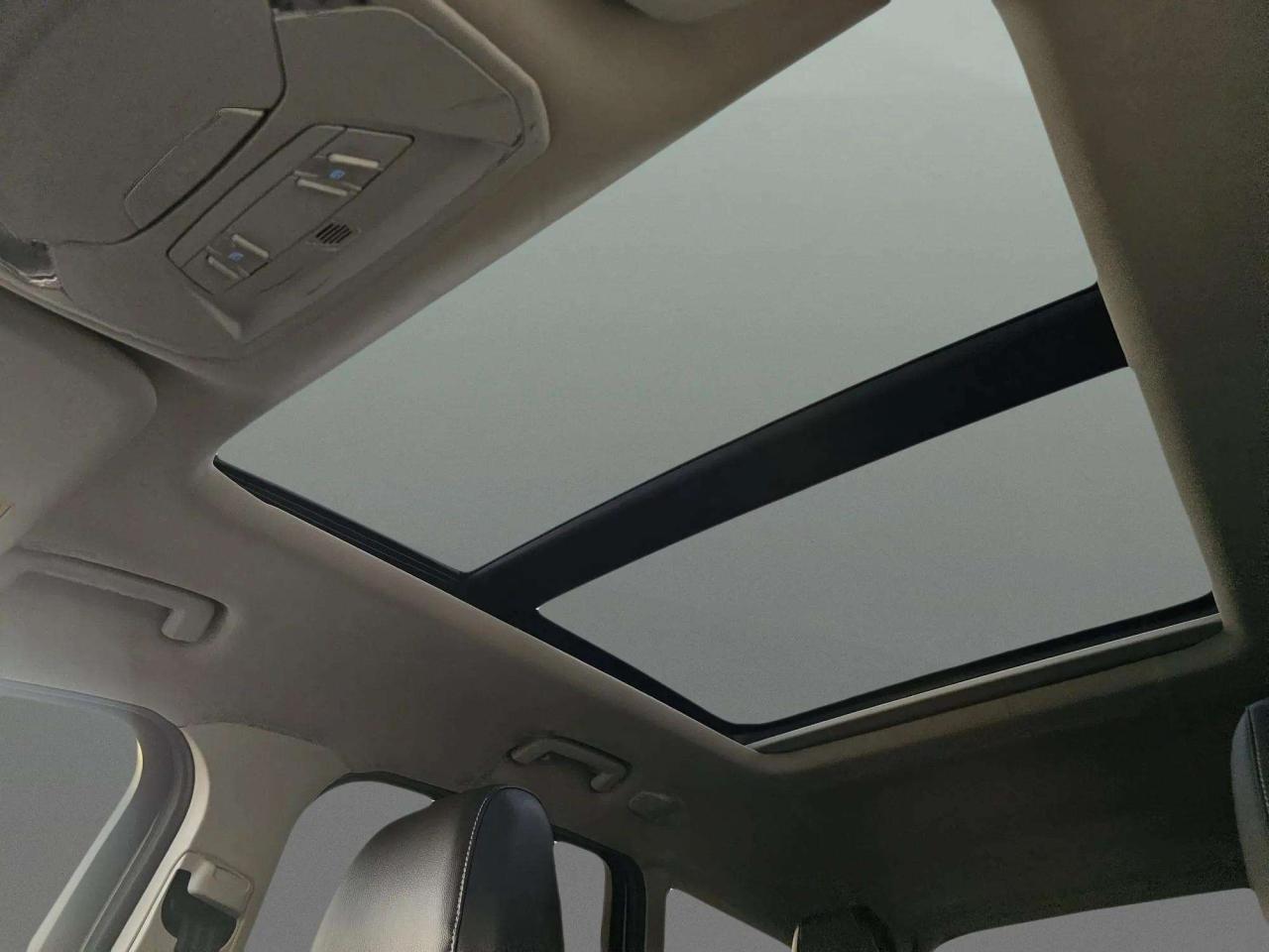 2017 Ford Escape Titanium - Photo #17