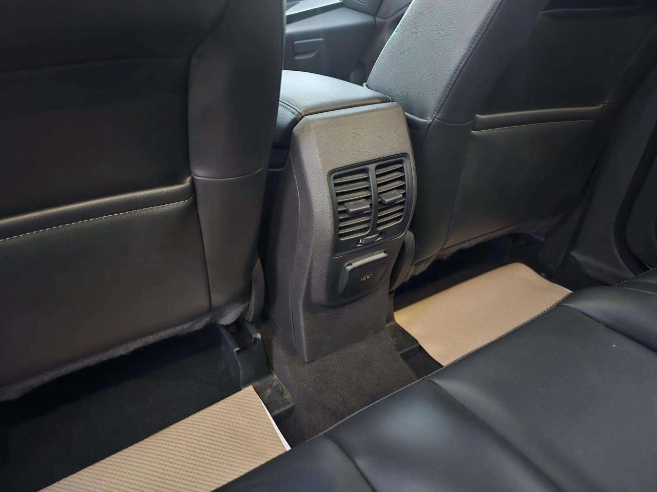 2017 Ford Escape Titanium - Photo #18