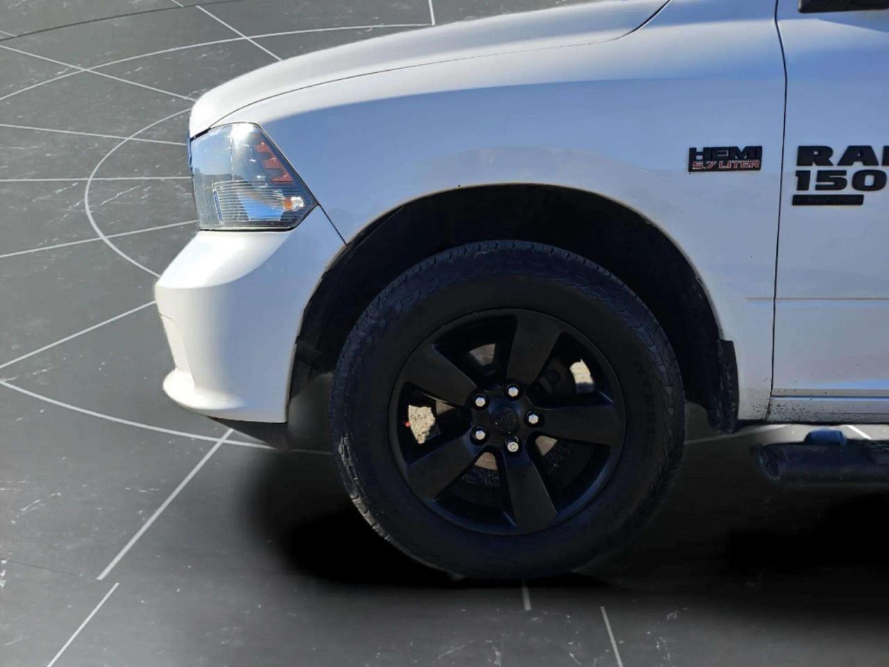 2021 RAM 1500 Crew Cab Express - Photo #9