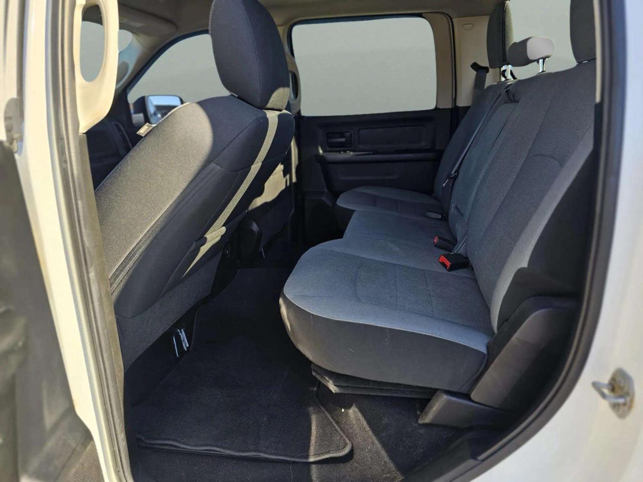 2021 RAM 1500 Crew Cab Express - Photo #18
