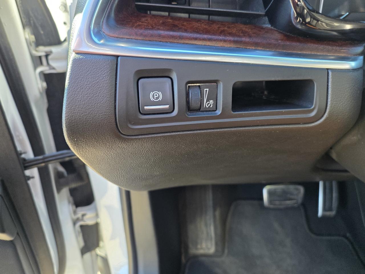 2021 Cadillac XT5 Sport AWD , Remote Start, Leather, Heated/Power Front Seats Photo