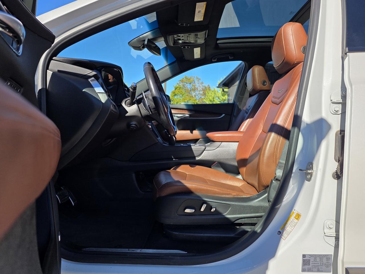 2021 Cadillac XT5 Sport AWD , Remote Start, Leather, Heated/Power Front Seats Photo