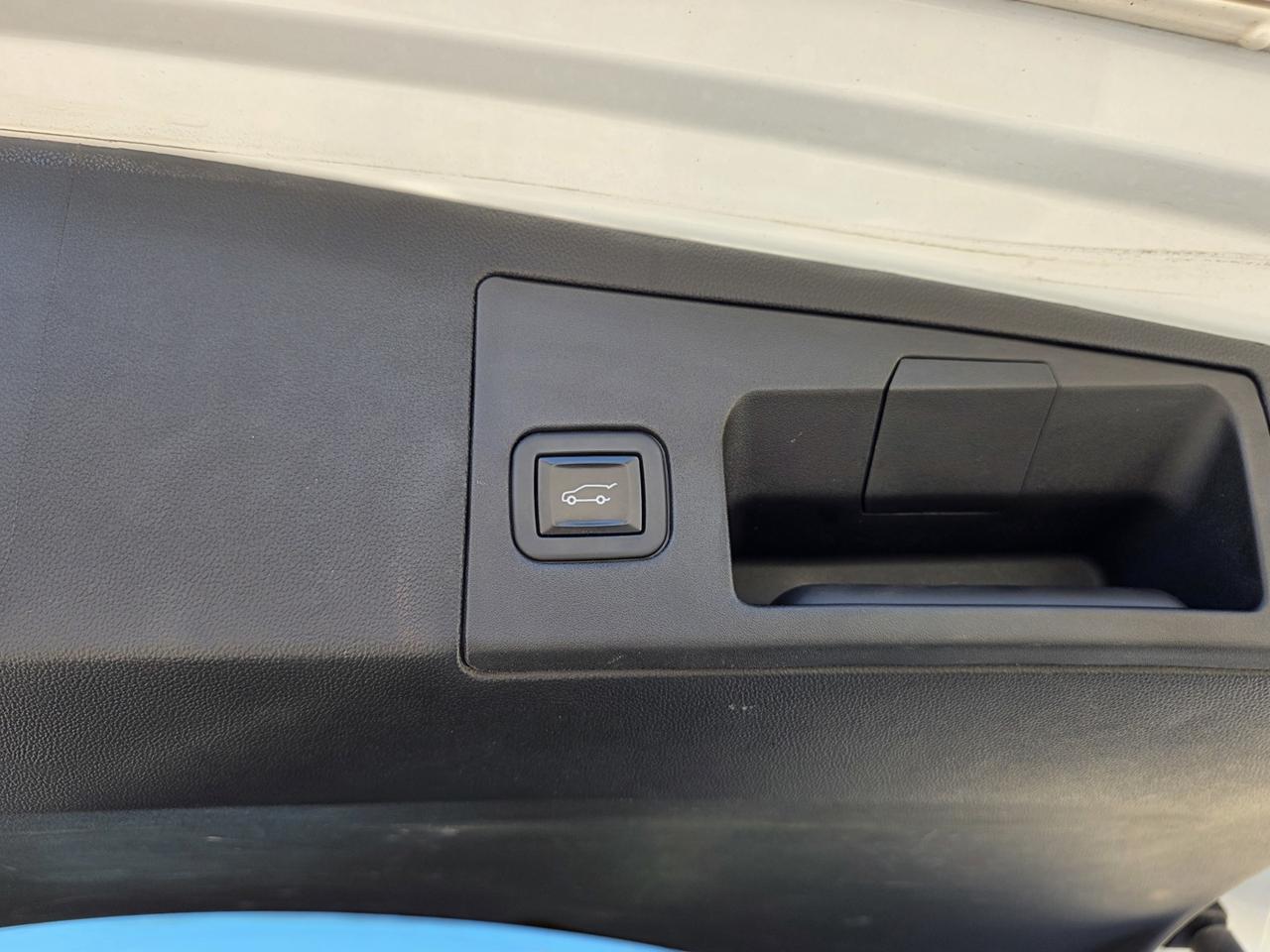 2021 Cadillac XT5 Sport AWD , Remote Start, Leather, Heated/Power Front Seats Photo