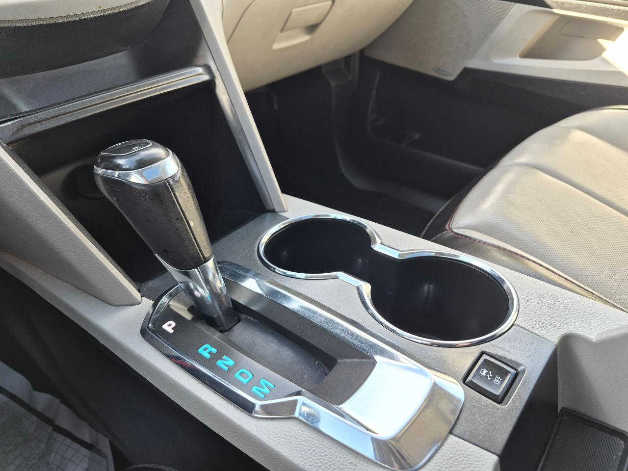 2016 Chevrolet Equinox LTZ AWD, Leather, Nav, Sunroof, Remote, BU Cam - Photo #17