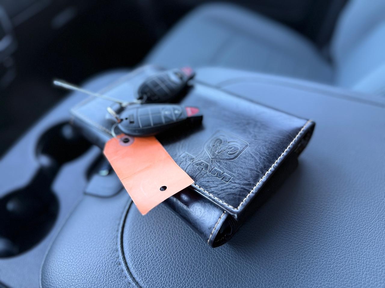 2017 RAM 1500 4WD Crew Cab 140.5" Express *Ltd Avail* - Photo #18