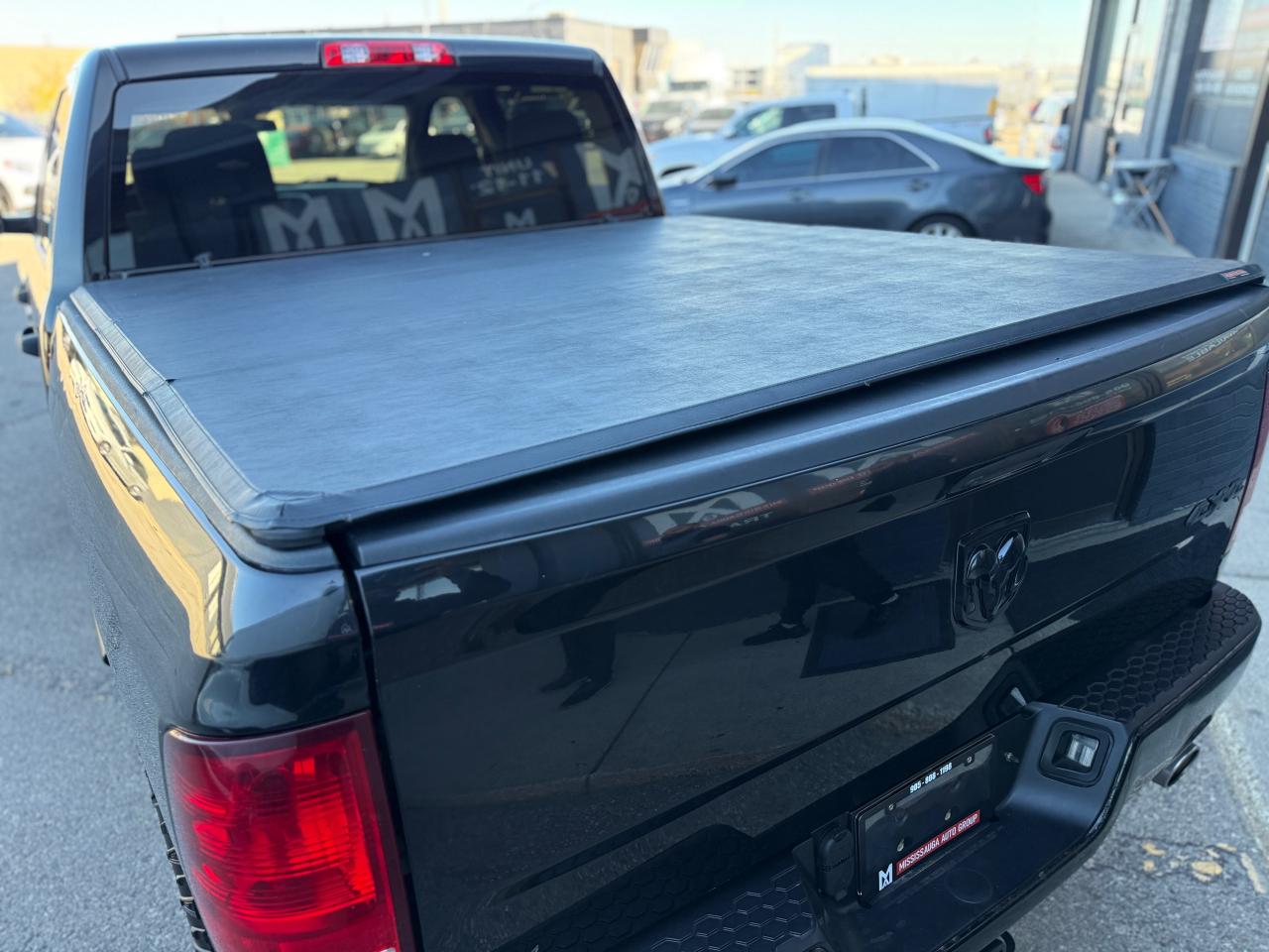 2017 RAM 1500 4WD Crew Cab 140.5" Express *Ltd Avail* - Photo #8