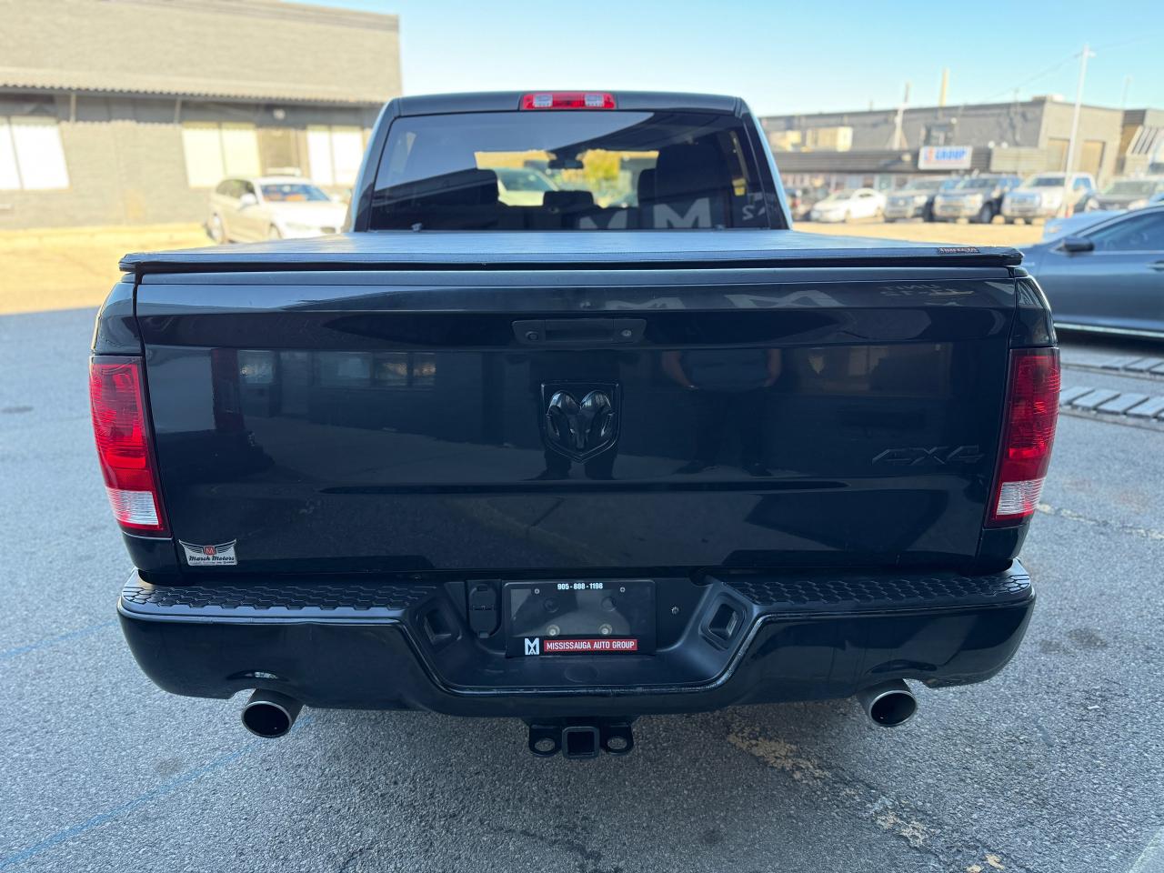 2017 RAM 1500 4WD Crew Cab 140.5" Express *Ltd Avail* - Photo #6