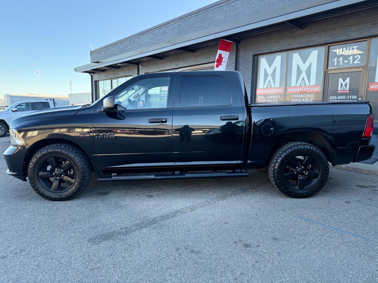 2017 RAM 1500 4WD Crew Cab 140.5" Express *Ltd Avail* - Photo #7