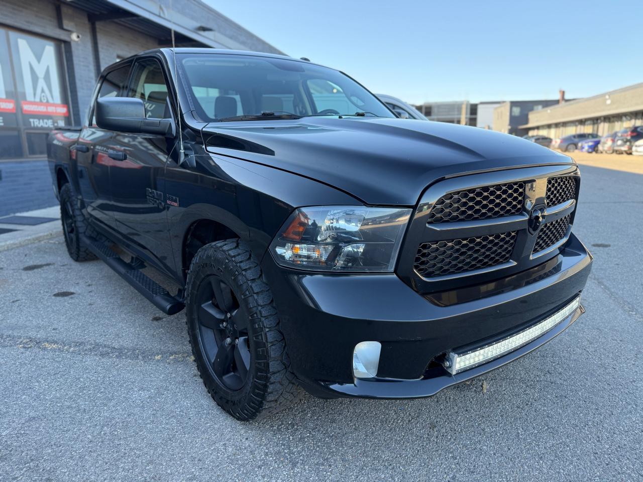 2017 RAM 1500 4WD Crew Cab 140.5" Express *Ltd Avail* - Photo #3