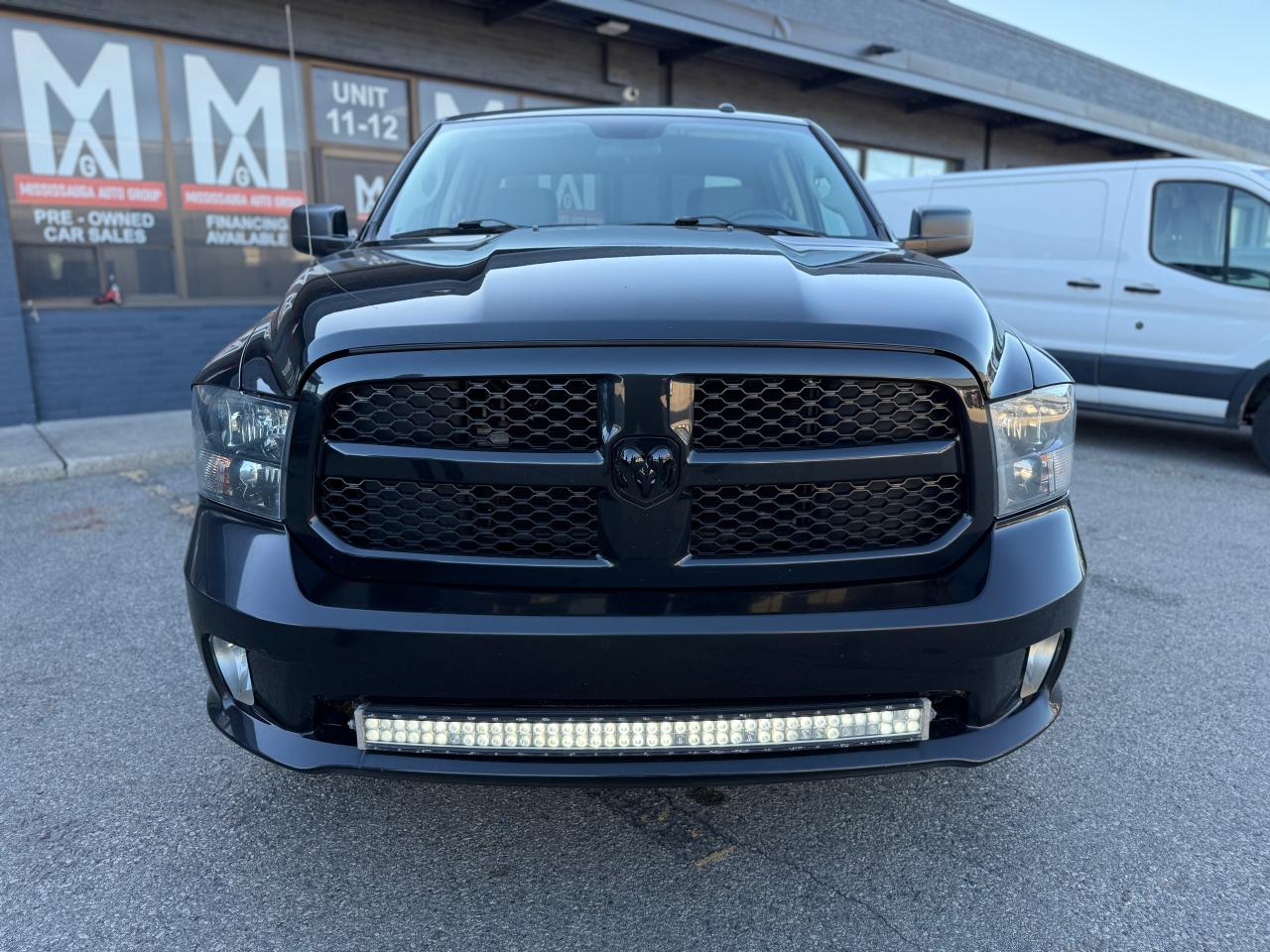2017 RAM 1500 4WD Crew Cab 140.5" Express *Ltd Avail* - Photo #2