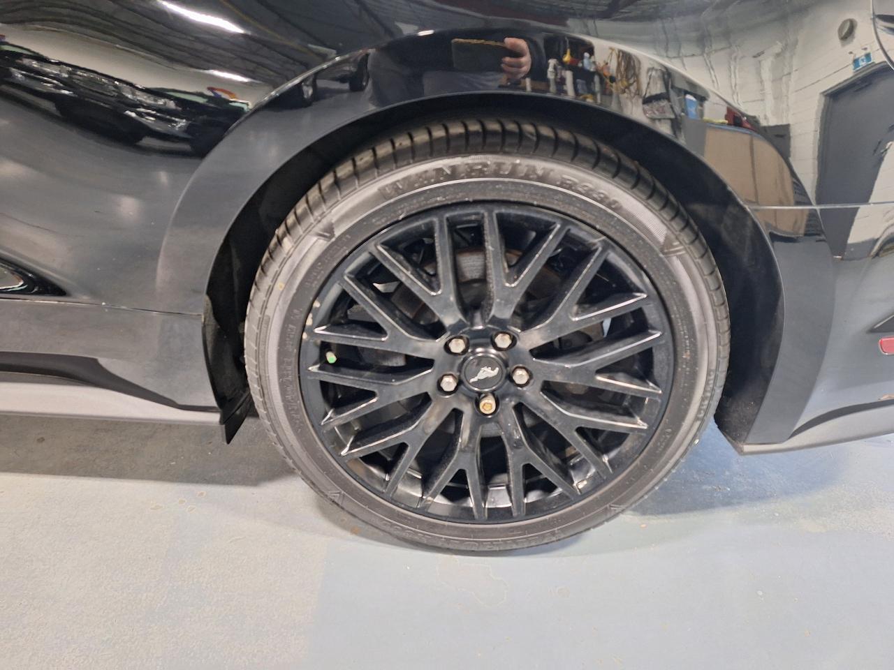 2019 Ford Mustang Convertible - Photo #10