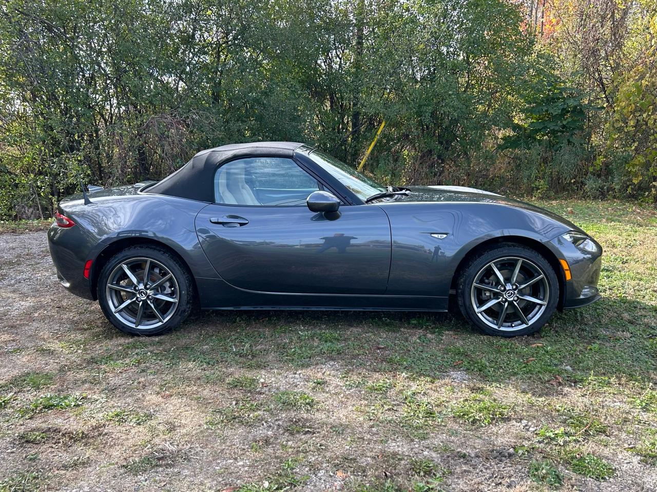 2017 Mazda Miata MX-5 GT Convertible Clean Carfax | Low Kms | Manual - Photo #32