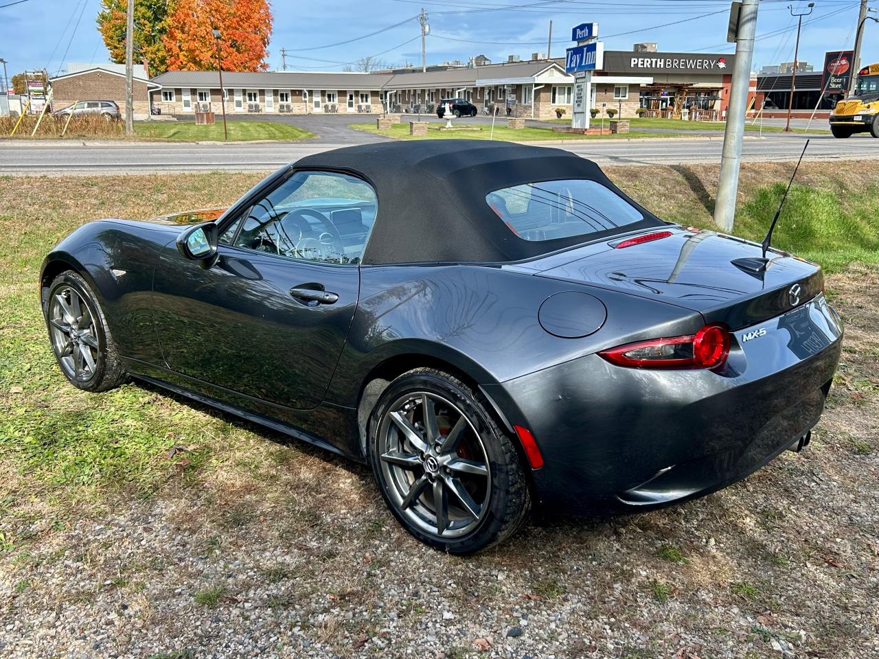 2017 Mazda Miata MX-5 GT Convertible Clean Carfax | Low Kms | Manual - Photo #39
