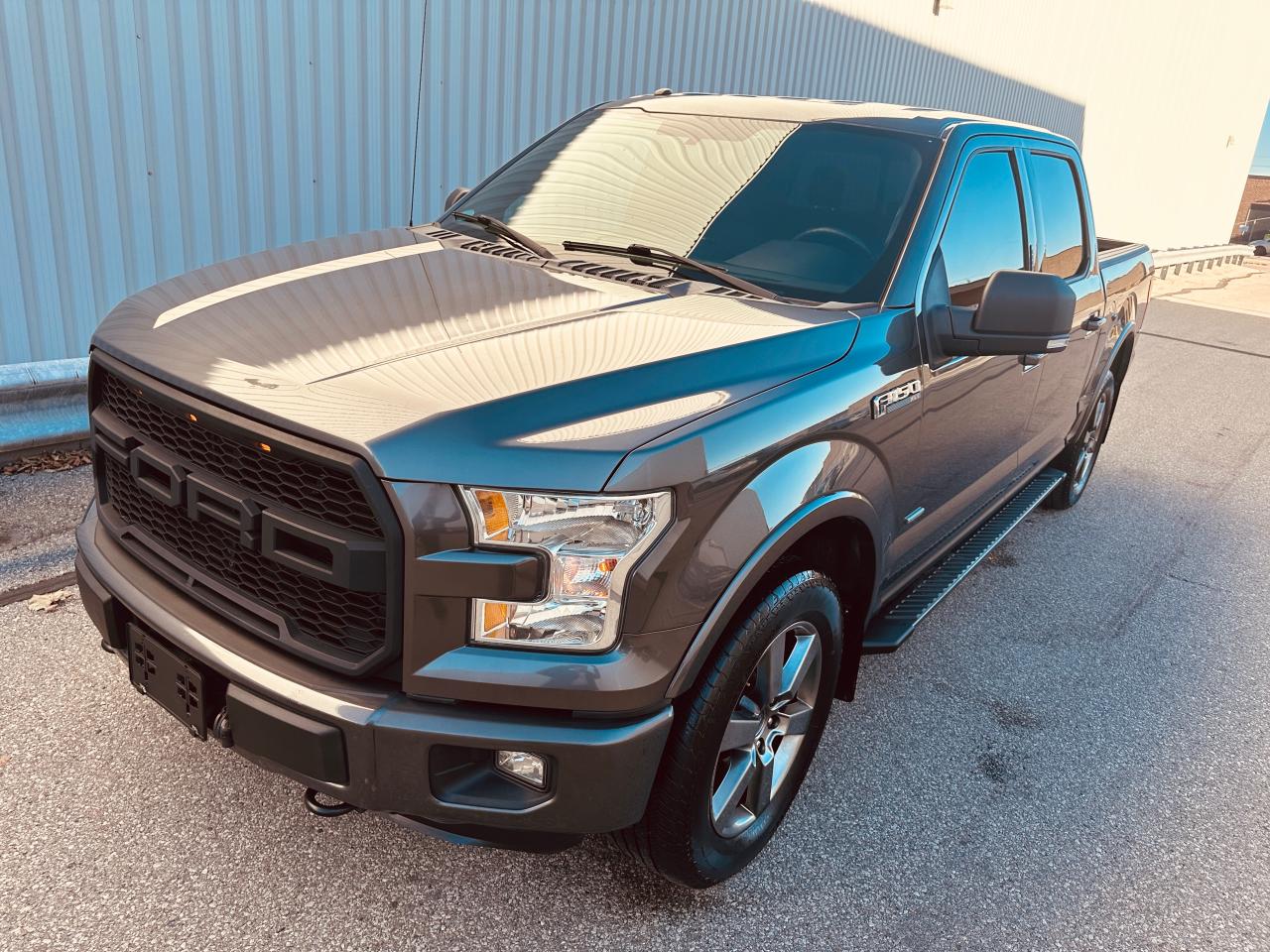 2016 Ford F-150 XLT SPORT SUPER CREW Photo2