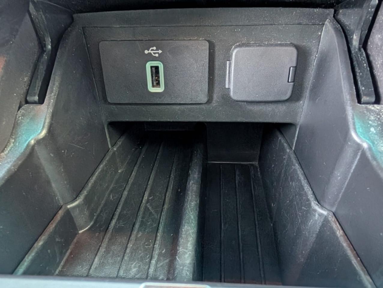 2017 Ford Explorer PLATINUM * NAVI * PANO ROOF * LANE DEPARTURE * BLI - Photo #16