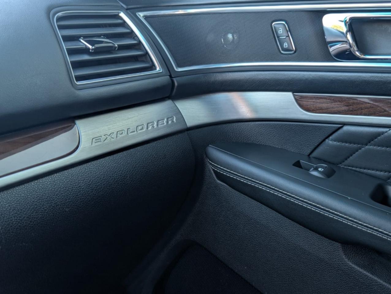 2017 Ford Explorer PLATINUM * NAVI * PANO ROOF * LANE DEPARTURE * BLI - Photo #27