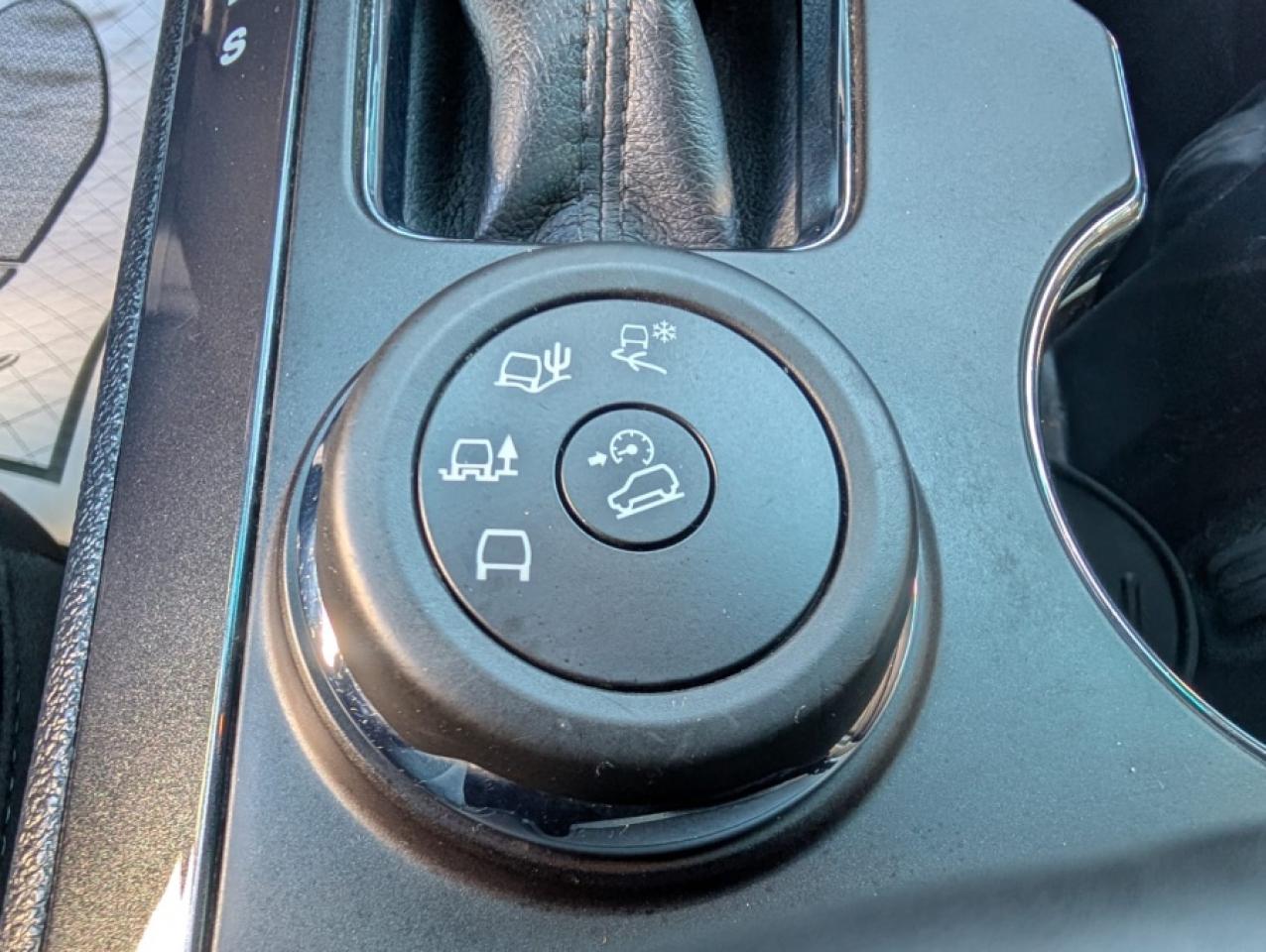 2017 Ford Explorer PLATINUM * NAVI * PANO ROOF * LANE DEPARTURE * BLI - Photo #28