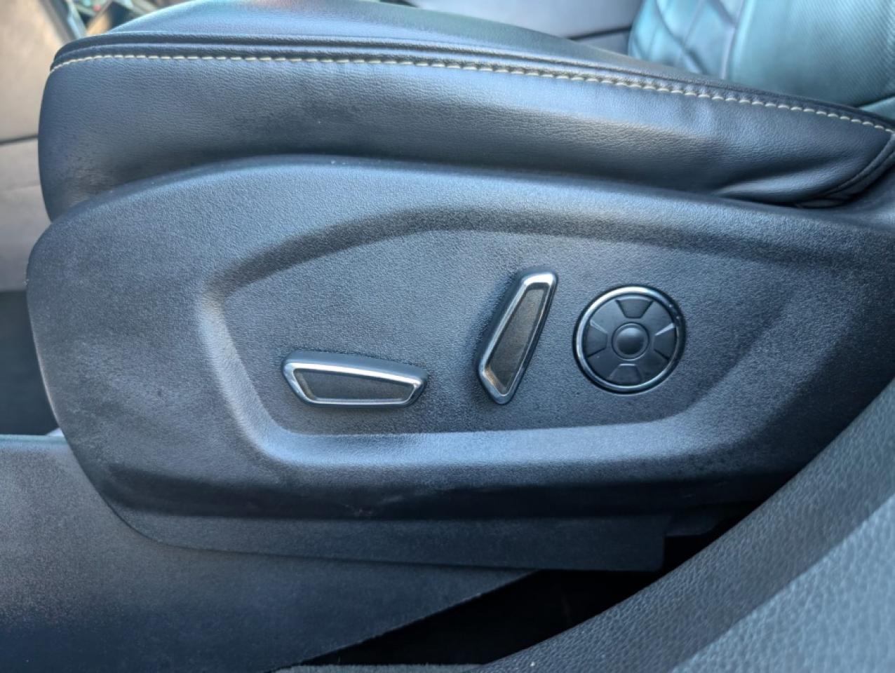 2017 Ford Explorer PLATINUM * NAVI * PANO ROOF * LANE DEPARTURE * BLI - Photo #30