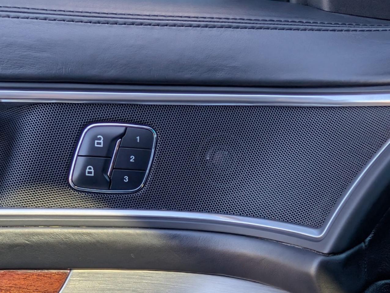 2017 Ford Explorer PLATINUM * NAVI * PANO ROOF * LANE DEPARTURE * BLI - Photo #32