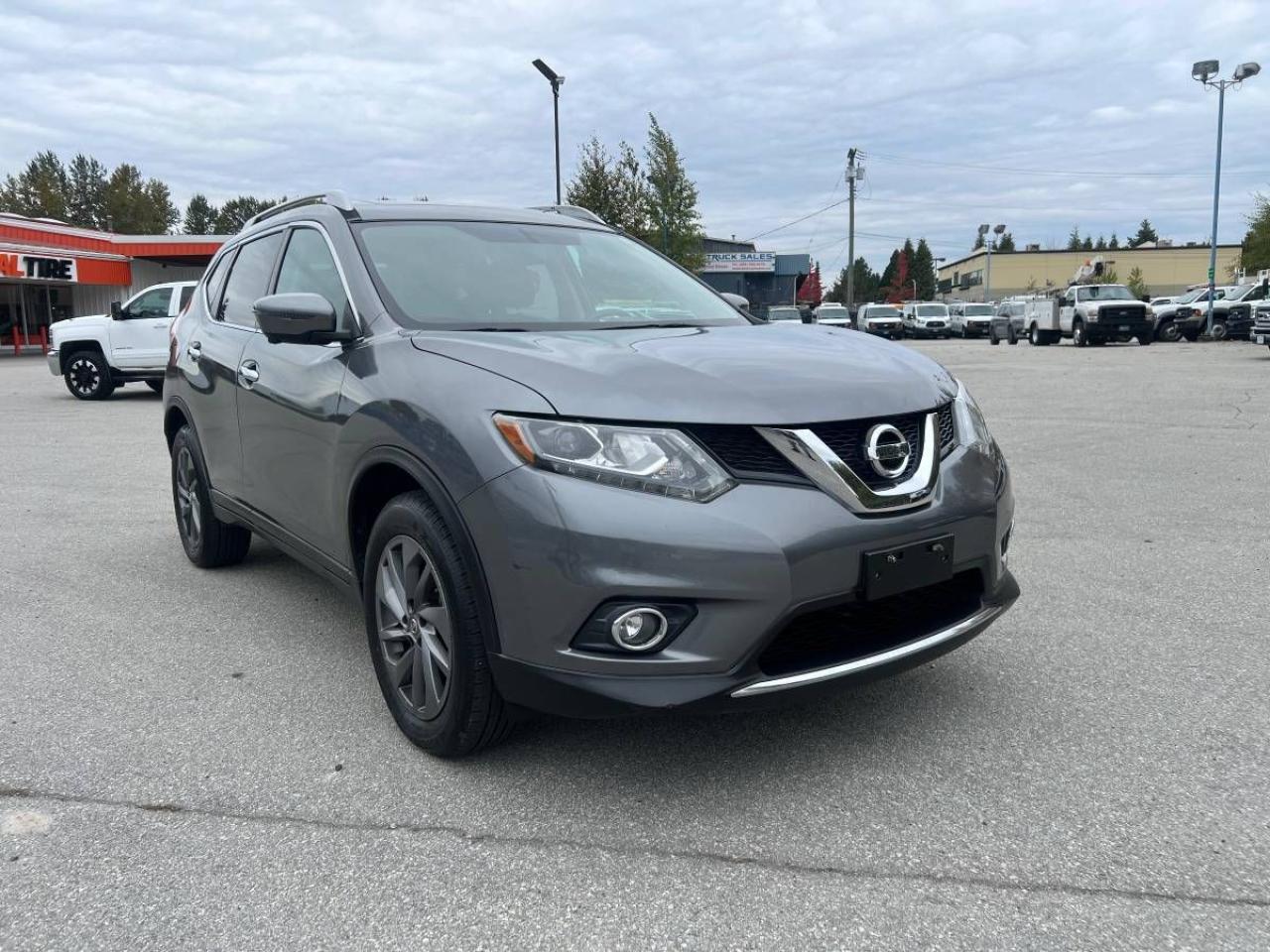 2016 Nissan Rogue SL - Photo #1