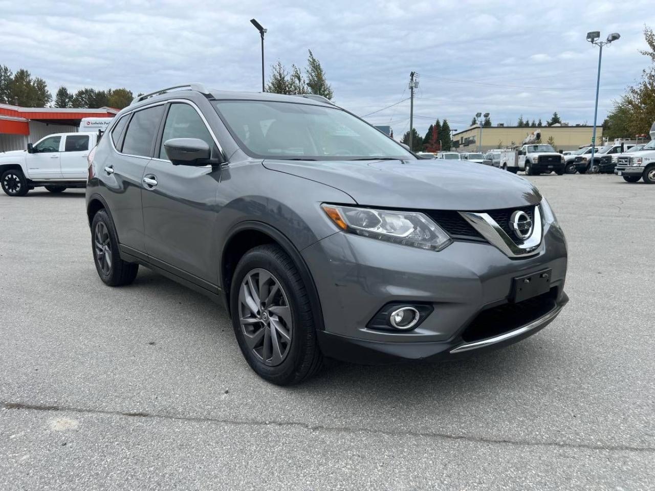 2016 Nissan Rogue SL - Photo #2