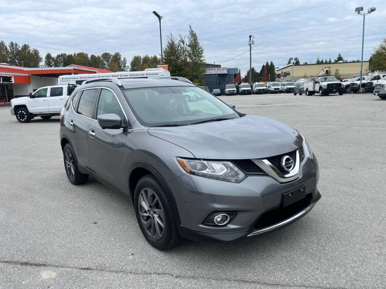 2016 Nissan Rogue SL - Photo #3