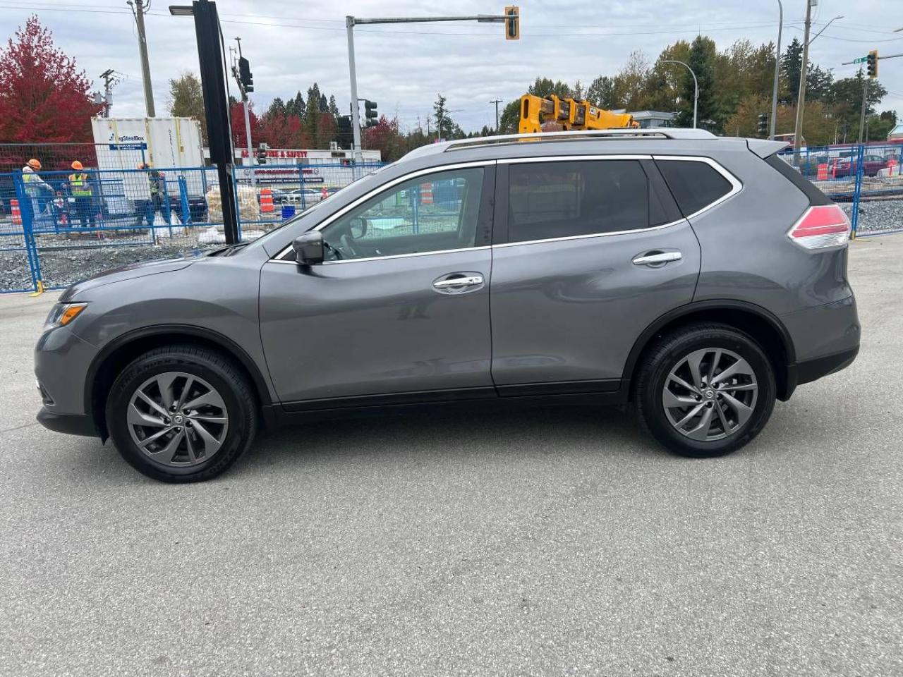 2016 Nissan Rogue SL - Photo #6