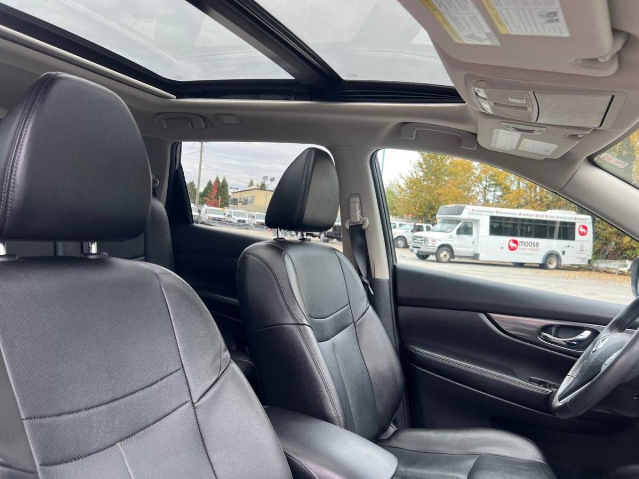 2016 Nissan Rogue SL - Photo #11