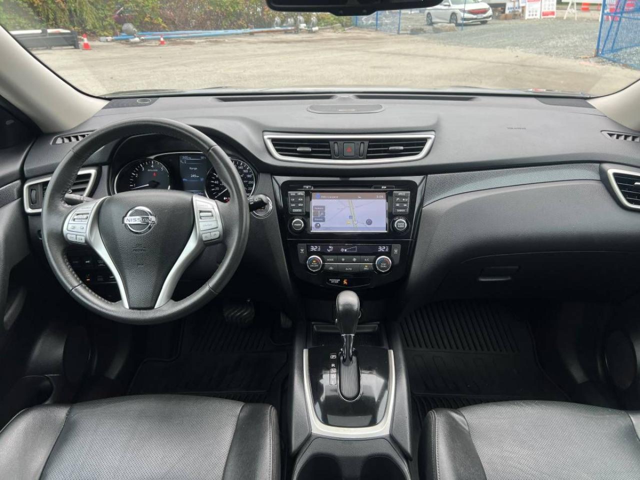 2016 Nissan Rogue SL - Photo #14