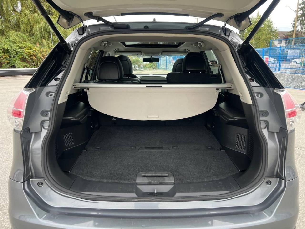 2016 Nissan Rogue SL - Photo #18