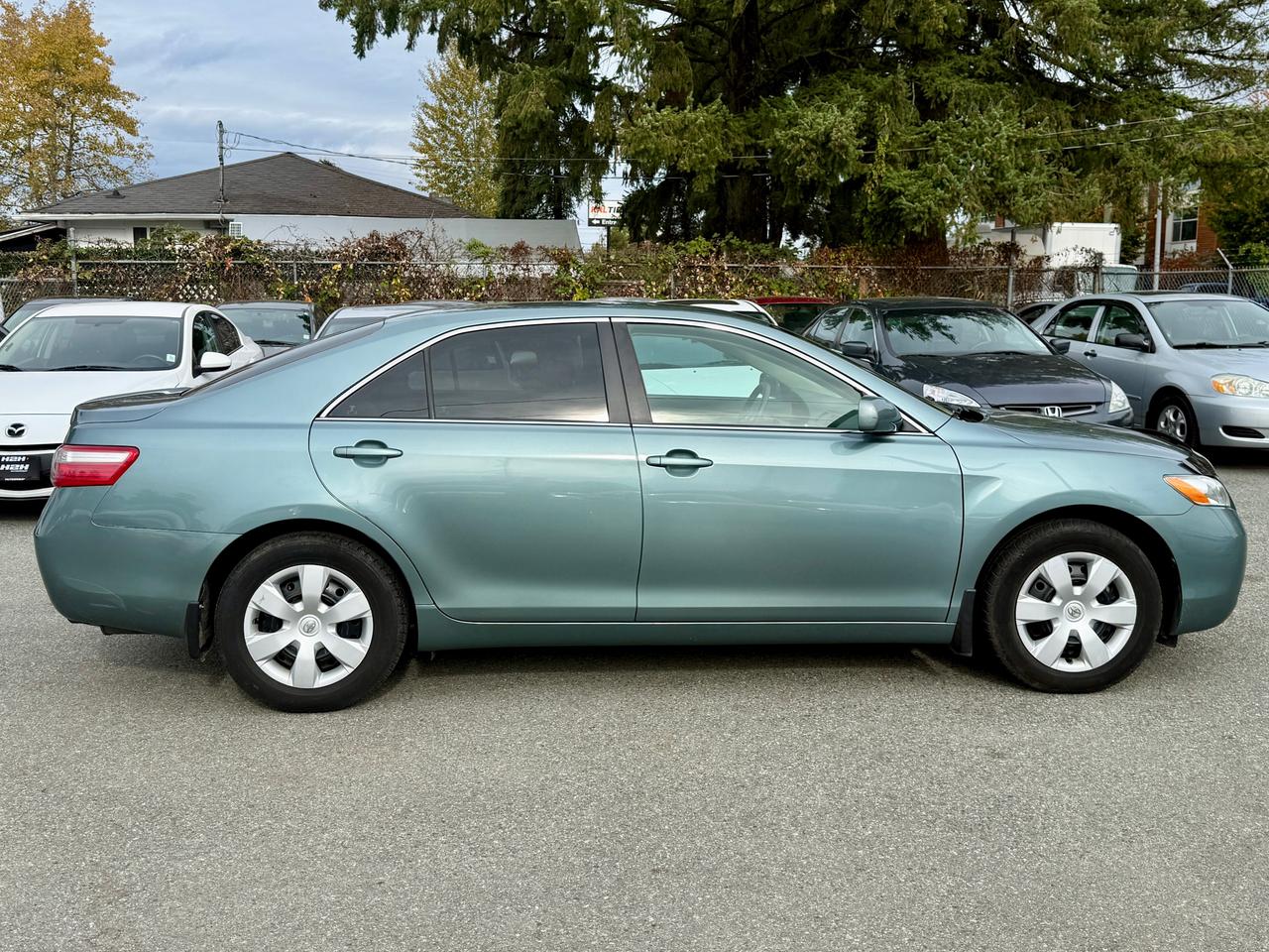 2009 Toyota Camry FINANCING AVAILABLE Photo4