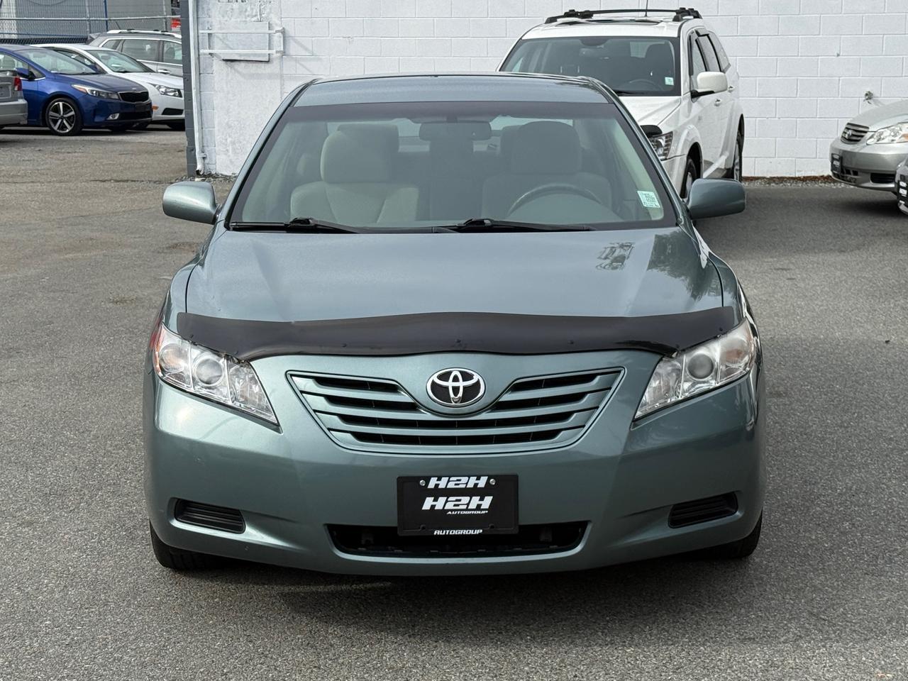 2009 Toyota Camry FINANCING AVAILABLE Photo2