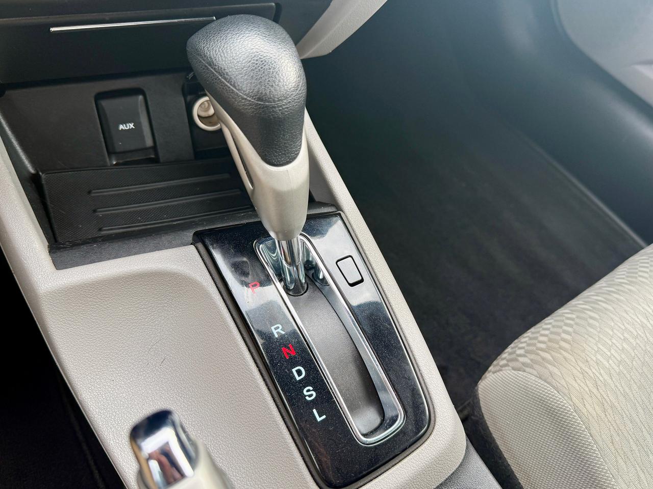 2015 Honda Civic LX FINANCING AVAILABLE Photo12