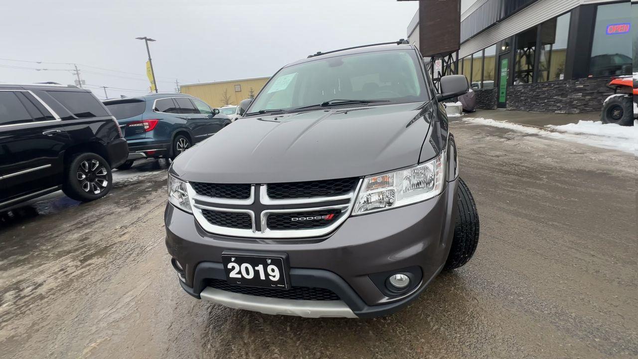 2019 Dodge Journey SXT SIRIUS XM, CRUISE CONTROL, BACK UP CAM!! Photo2