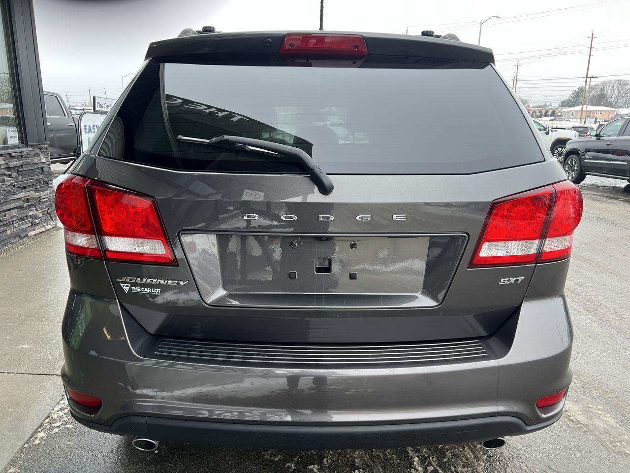 2019 Dodge Journey SXT SIRIUS XM, CRUISE CONTROL, BACK UP CAM!! Photo
