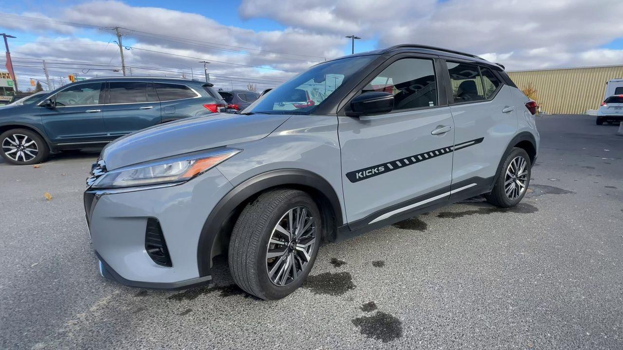 2021 Nissan Kicks SR HEATED FRONT SEATS, SIRIUS XM, CRUISE CONTROL, BACK UP CAM!! Photo3
