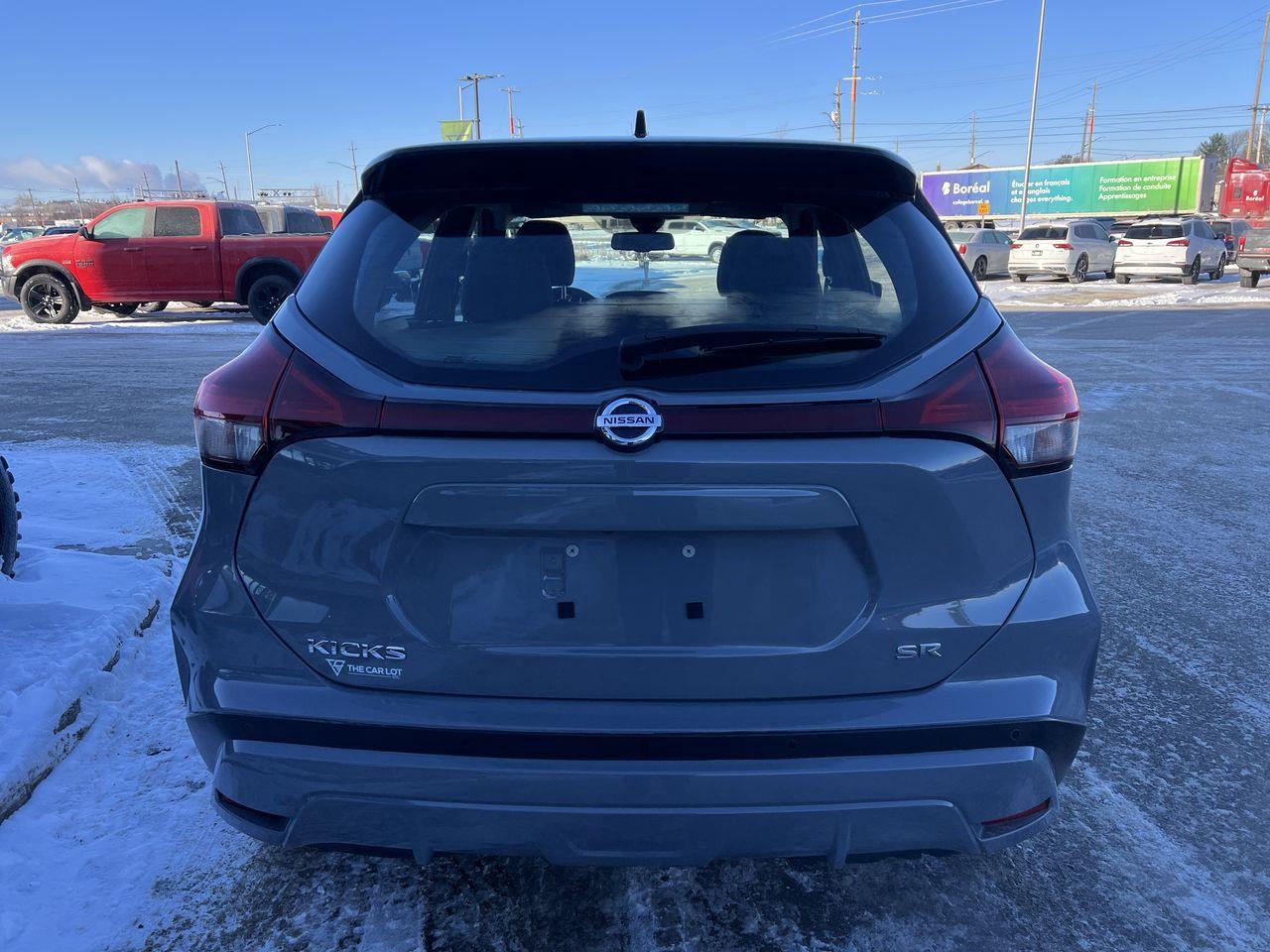 2021 Nissan Kicks SR HEATED FRONT SEATS, SIRIUS XM, CRUISE CONTROL, BACK UP CAM!! Photo