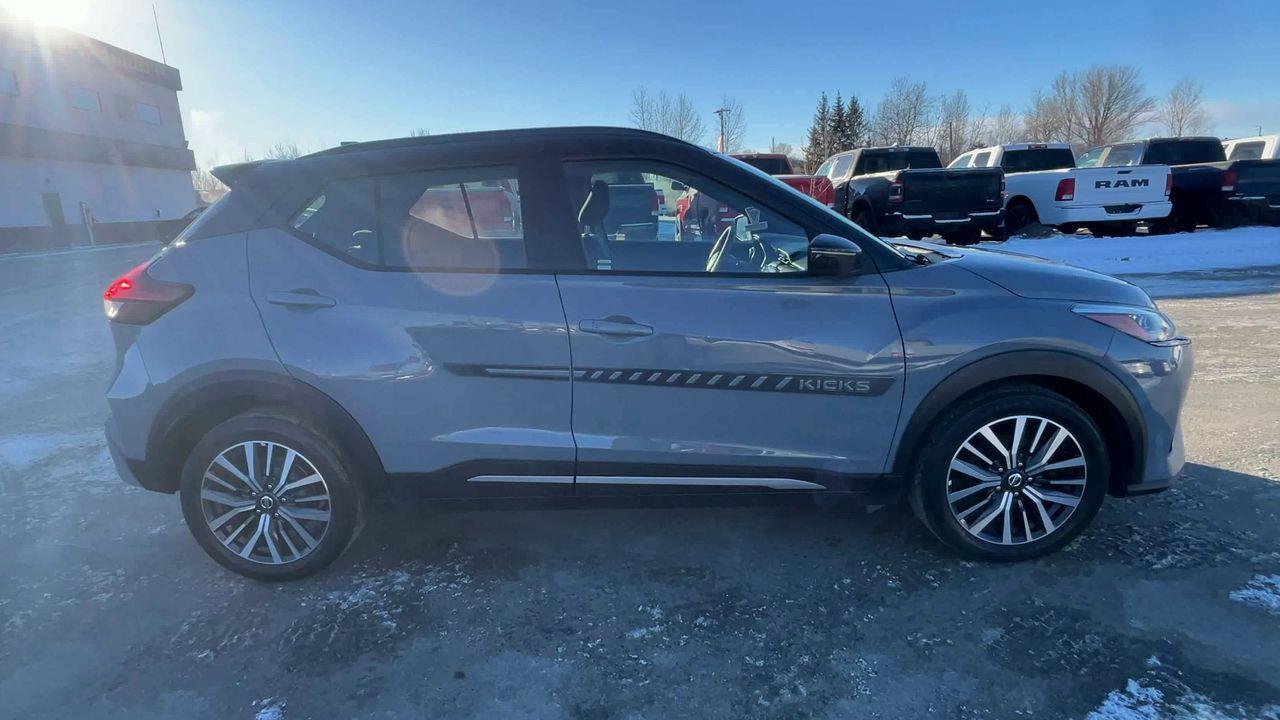 2021 Nissan Kicks SR HEATED FRONT SEATS, SIRIUS XM, CRUISE CONTROL, BACK UP CAM!! Photo