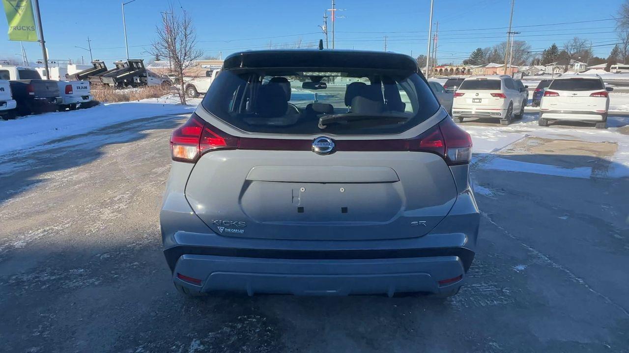 2021 Nissan Kicks SR HEATED FRONT SEATS, SIRIUS XM, CRUISE CONTROL, BACK UP CAM!! Photo