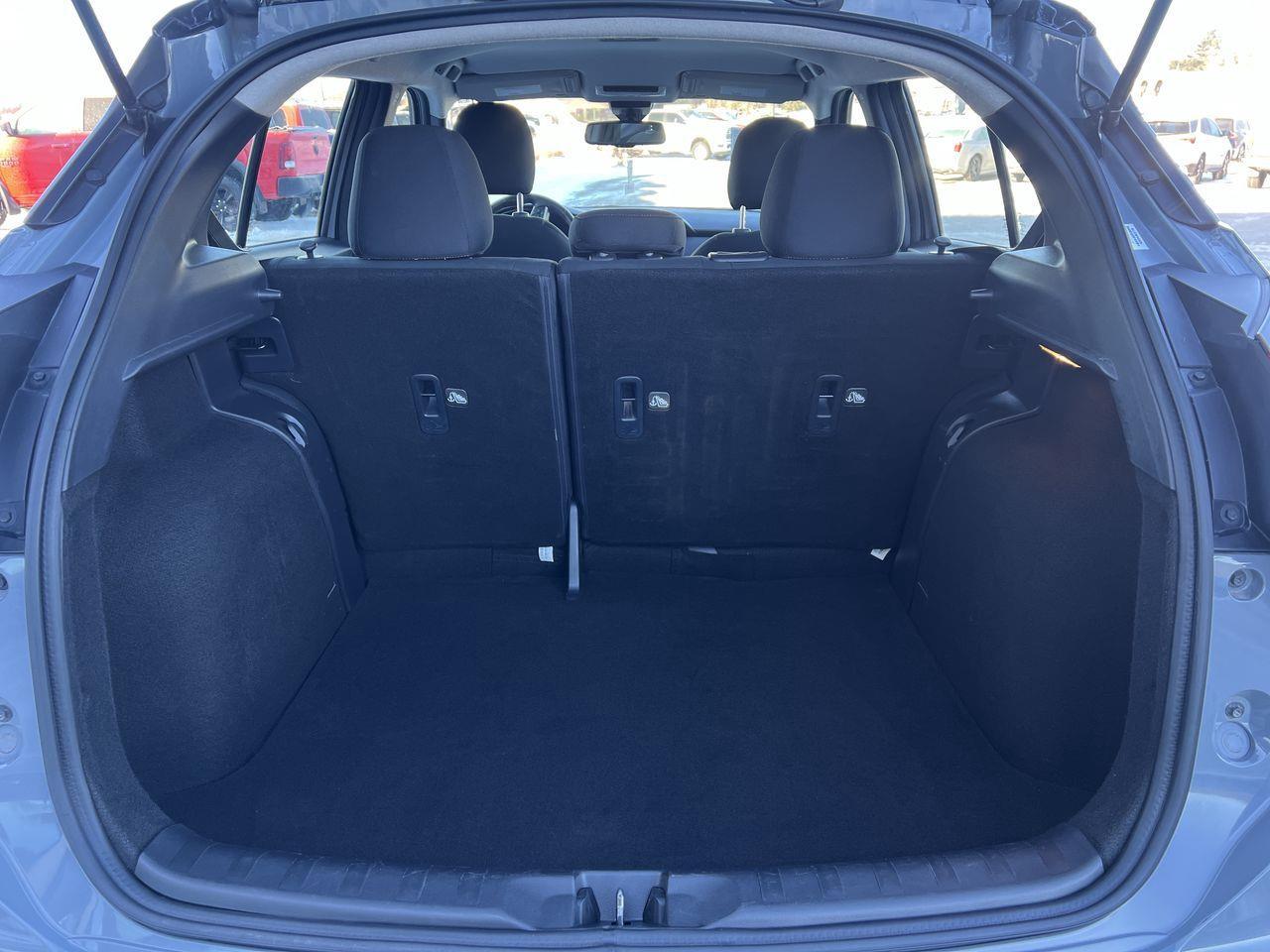 2021 Nissan Kicks SR HEATED FRONT SEATS, SIRIUS XM, CRUISE CONTROL, BACK UP CAM!! Photo