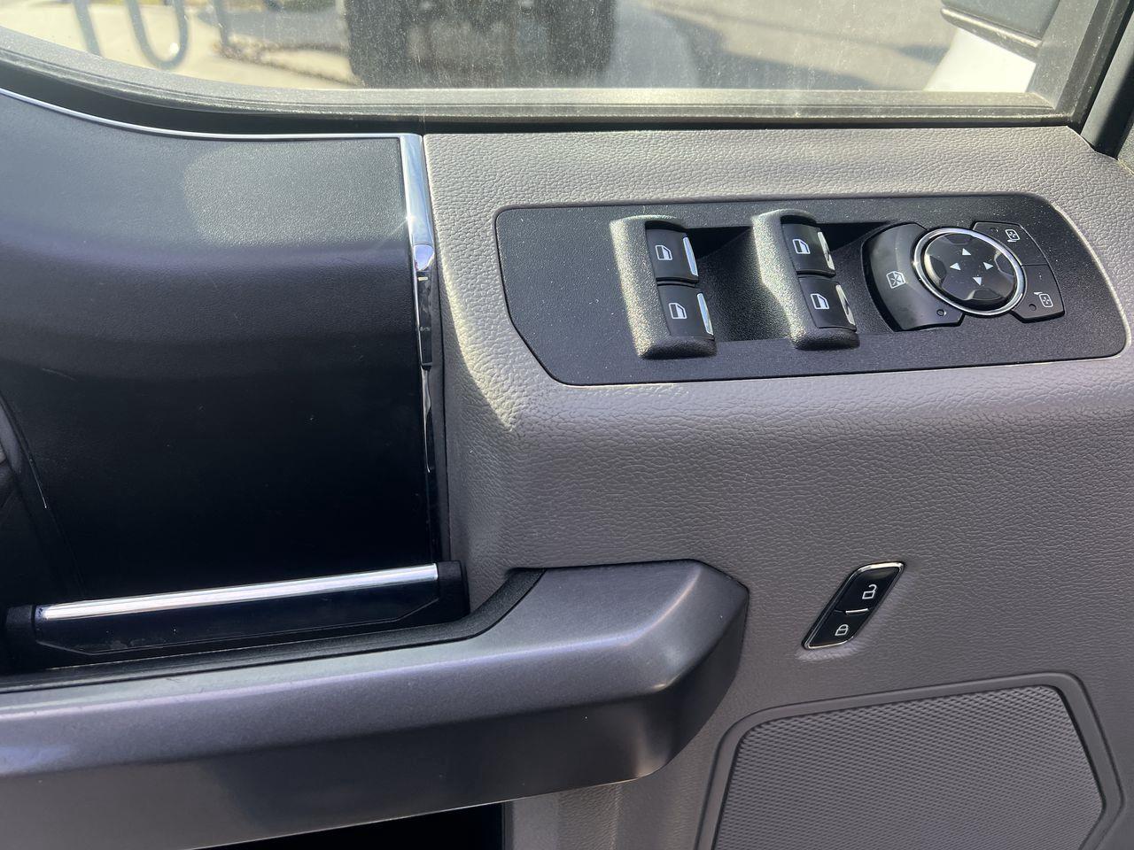 2020 Ford F-150 XLT 4X4, 6 PASSENGER, SIRIUS XM, CRUISE CONTROL, BACK UP CAM!! Photo