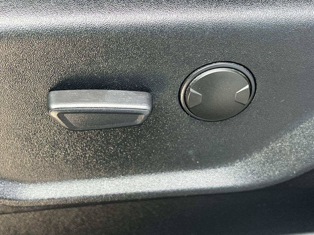 2020 Ford F-150 XLT 4X4, 6 PASSENGER, SIRIUS XM, CRUISE CONTROL, BACK UP CAM!! Photo