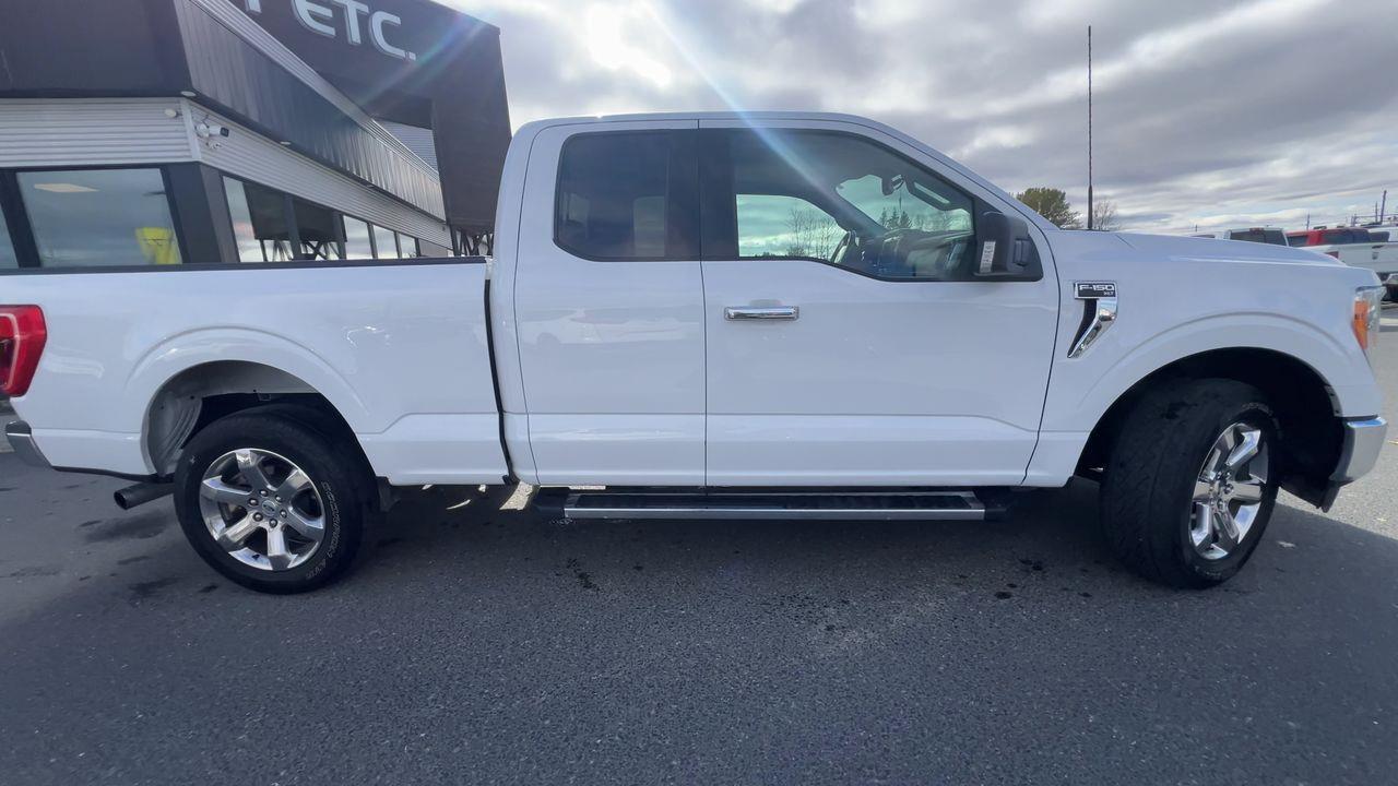 2021 Ford F-150 XLT 4X4, 6 PASSENGER, SIRIUS XM, BACK UP CAM, CRUISE CONTROL, NAVIGATION!! Photo