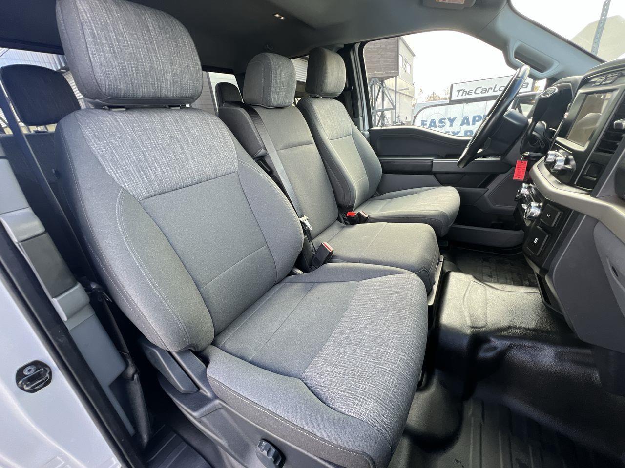 2021 Ford F-150 XLT 4X4, 6 PASSENGER, SIRIUS XM, BACK UP CAM, CRUISE CONTROL, NAVIGATION!! Photo