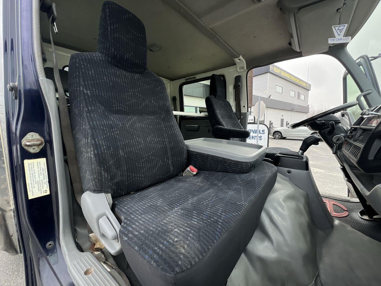 2016 Hino 195 DIESEL-Dually Dual Rear Wheels, POWER RAMP GATE!! Photo